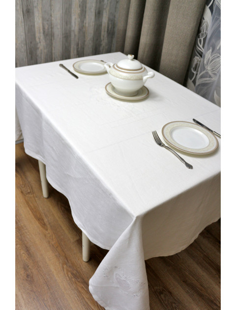 Скатерть "Сердце" с мережкой, молочный Скатерть "Сердце" с мережкой, молочный