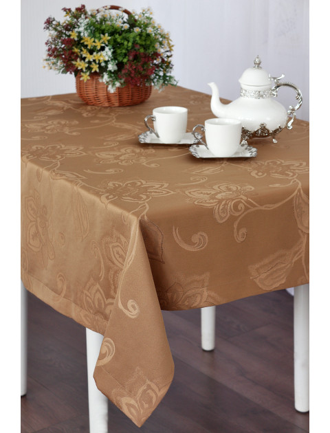 Скатерть "Жаккардовые цветы", бежево-золотой